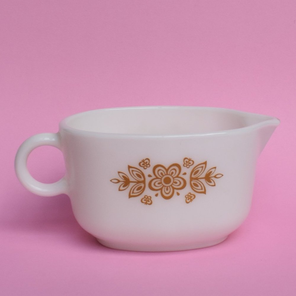 PYREX • gravy cup • Butterfly Gold